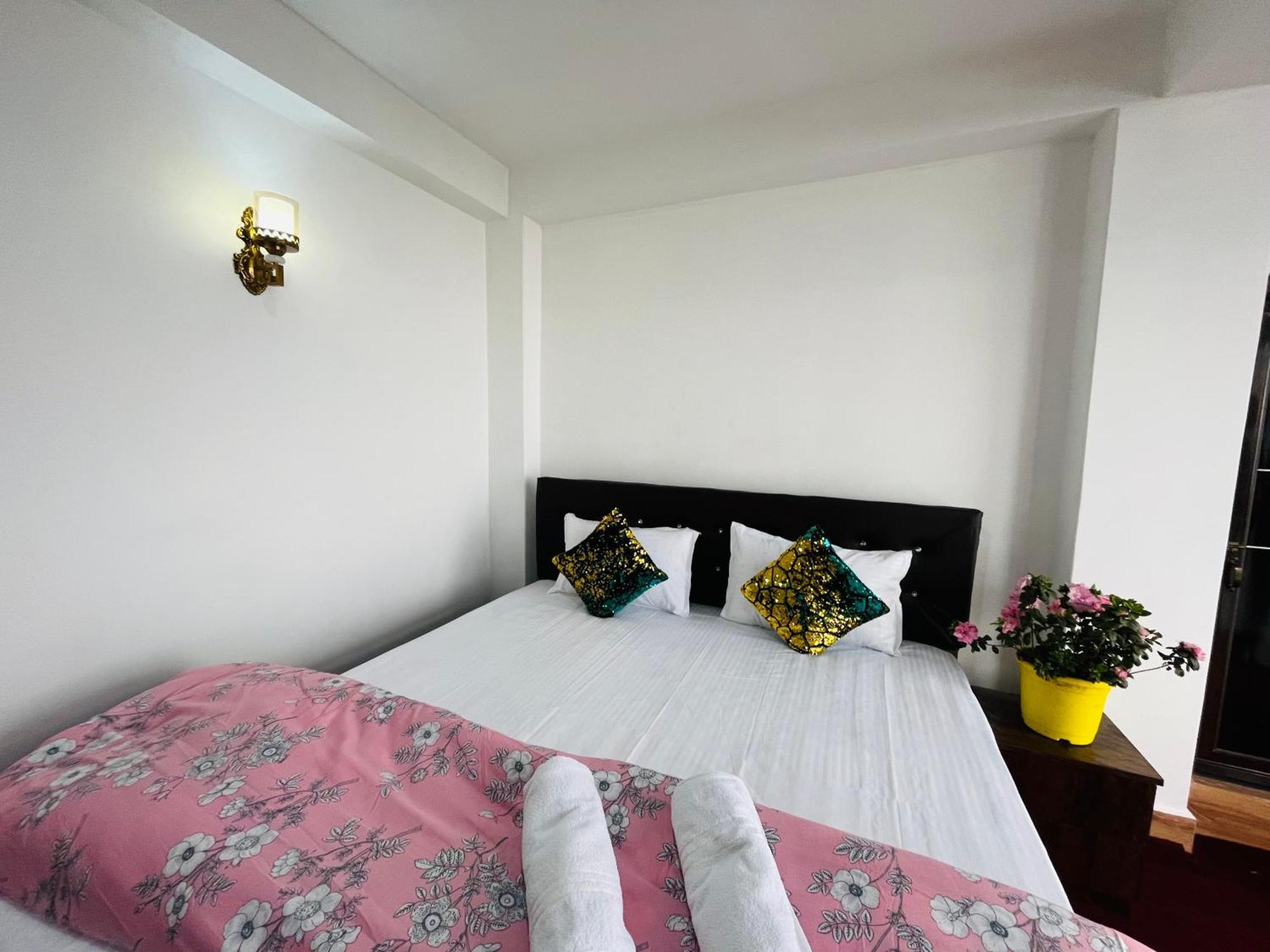 Shalom Inn Home Stay Дарджилінг Екстер'єр фото