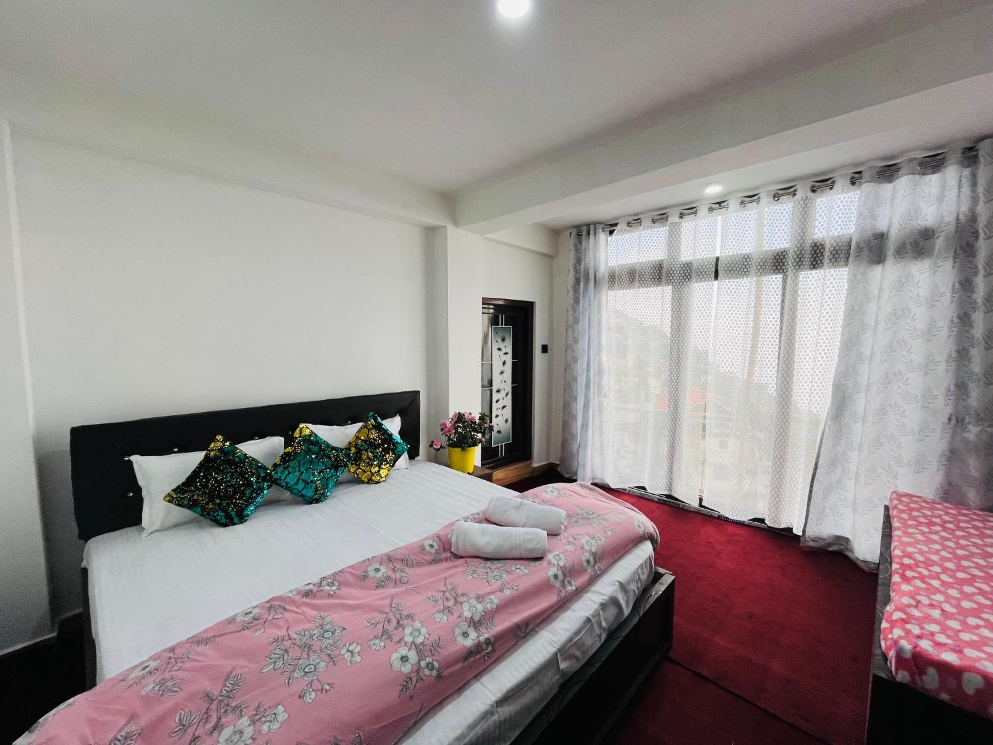 Shalom Inn Home Stay Дарджилінг Екстер'єр фото