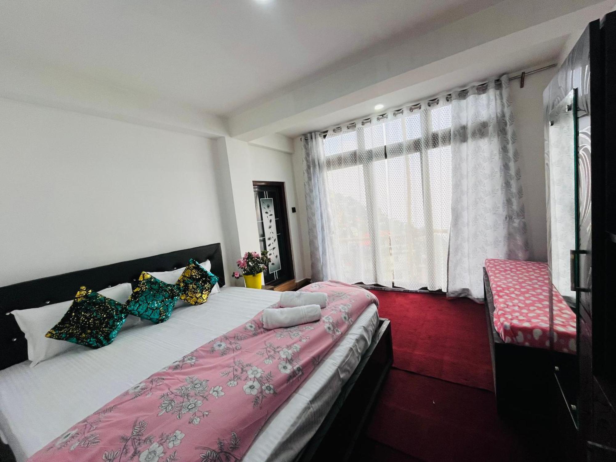 Shalom Inn Home Stay Дарджилінг Екстер'єр фото